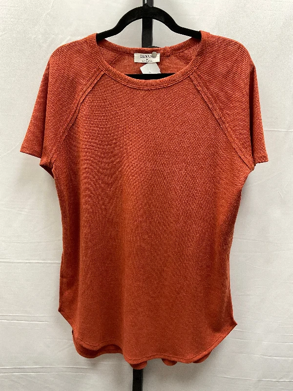 Red Top Short Sleeve Zenana Outfitters, Size M