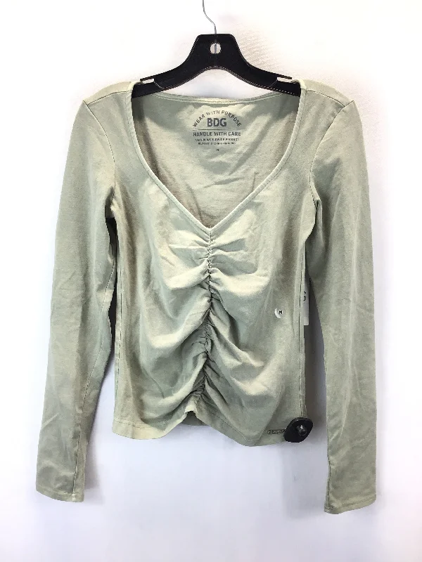 Top Long Sleeve By Bdg In Green, Size: M