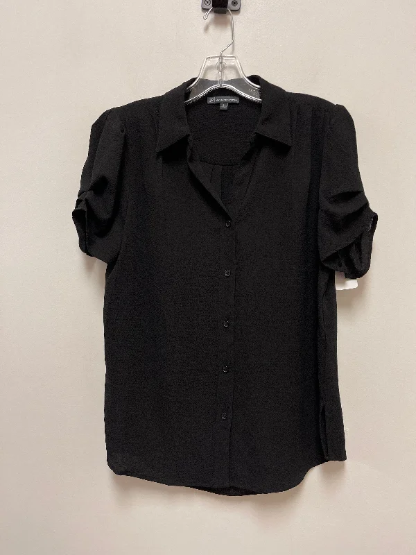 Top Short Sleeve By Adrianna Papell In Black, Size: S