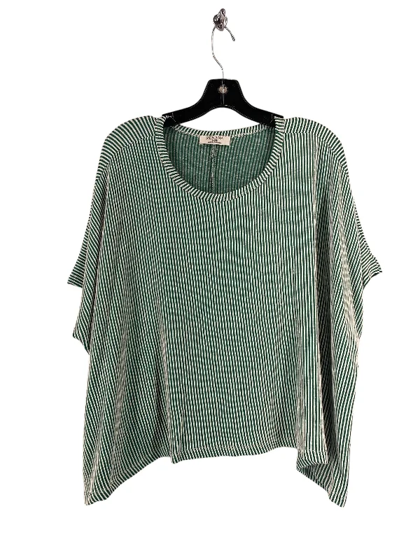 Top Short Sleeve By Zenana Outfitters In Green, Size: L